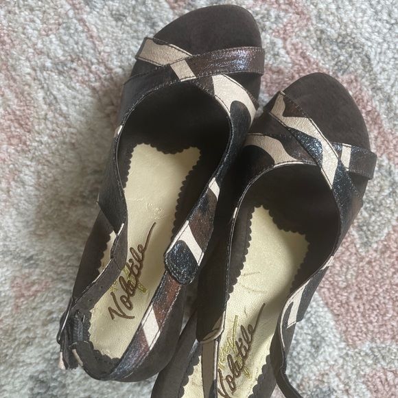 Volatile Animal Print Wedge Heels - Picture 2 of 8